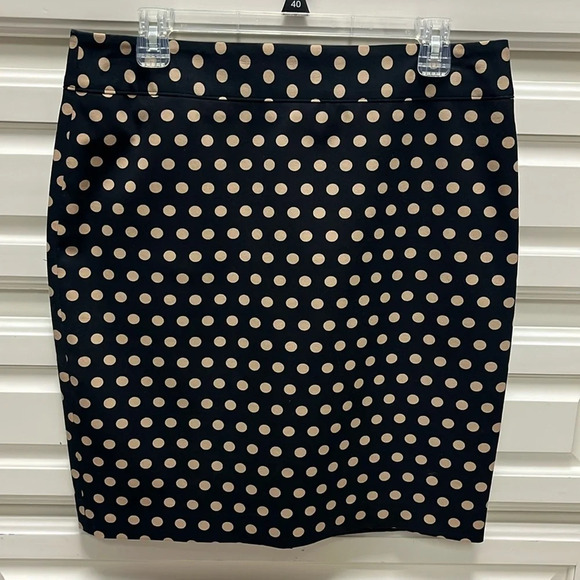 LOFT Lined Pencil Knee Skirt Black Tan Polka Dots 12P EUC - Picture 1 of 7